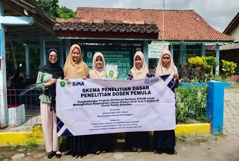 Inovasi Pembelajaran AUD: Dosen PAUD Luncurkan dan Serahkan Buku Panduan Ekoliterasi Berbasis STEAM